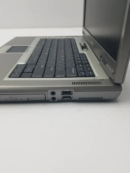 Dell Latitude D810 Intel Inside Centrino Model PP15L - Laptop Computer