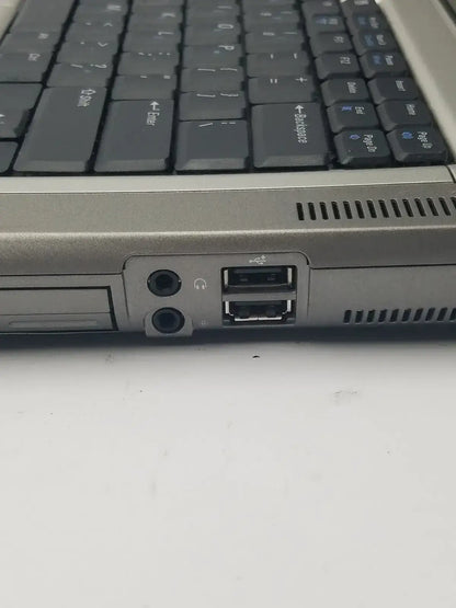 Dell Latitude D810 Intel Inside Centrino Model PP15L - Laptop Computer