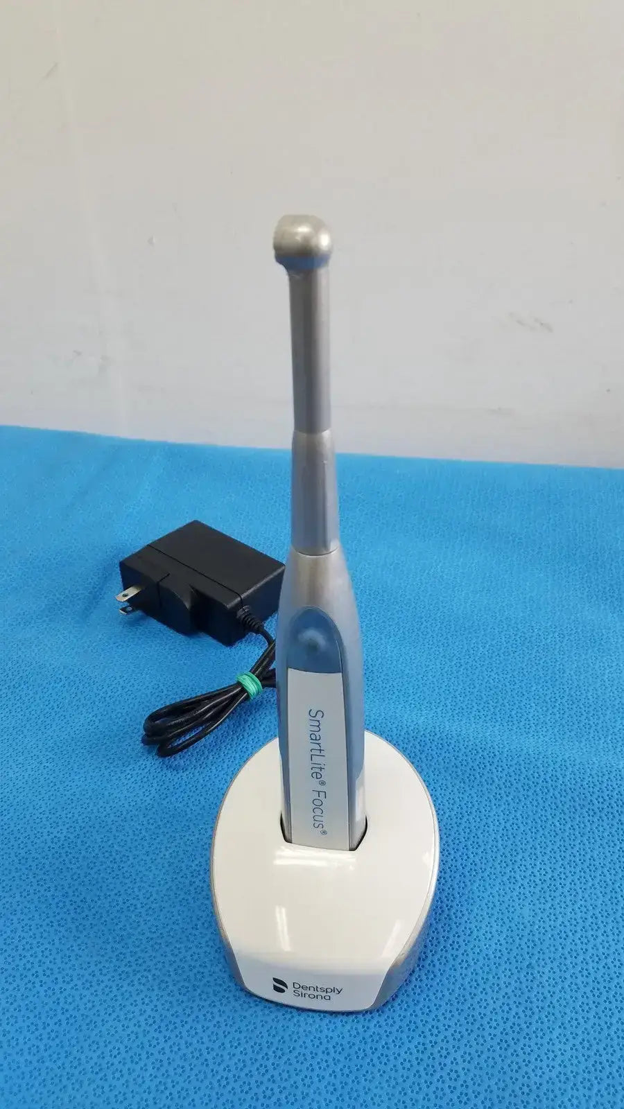 Dentsply Sirona SmartLite Focus LED Dental Curing Light System w/ Charger