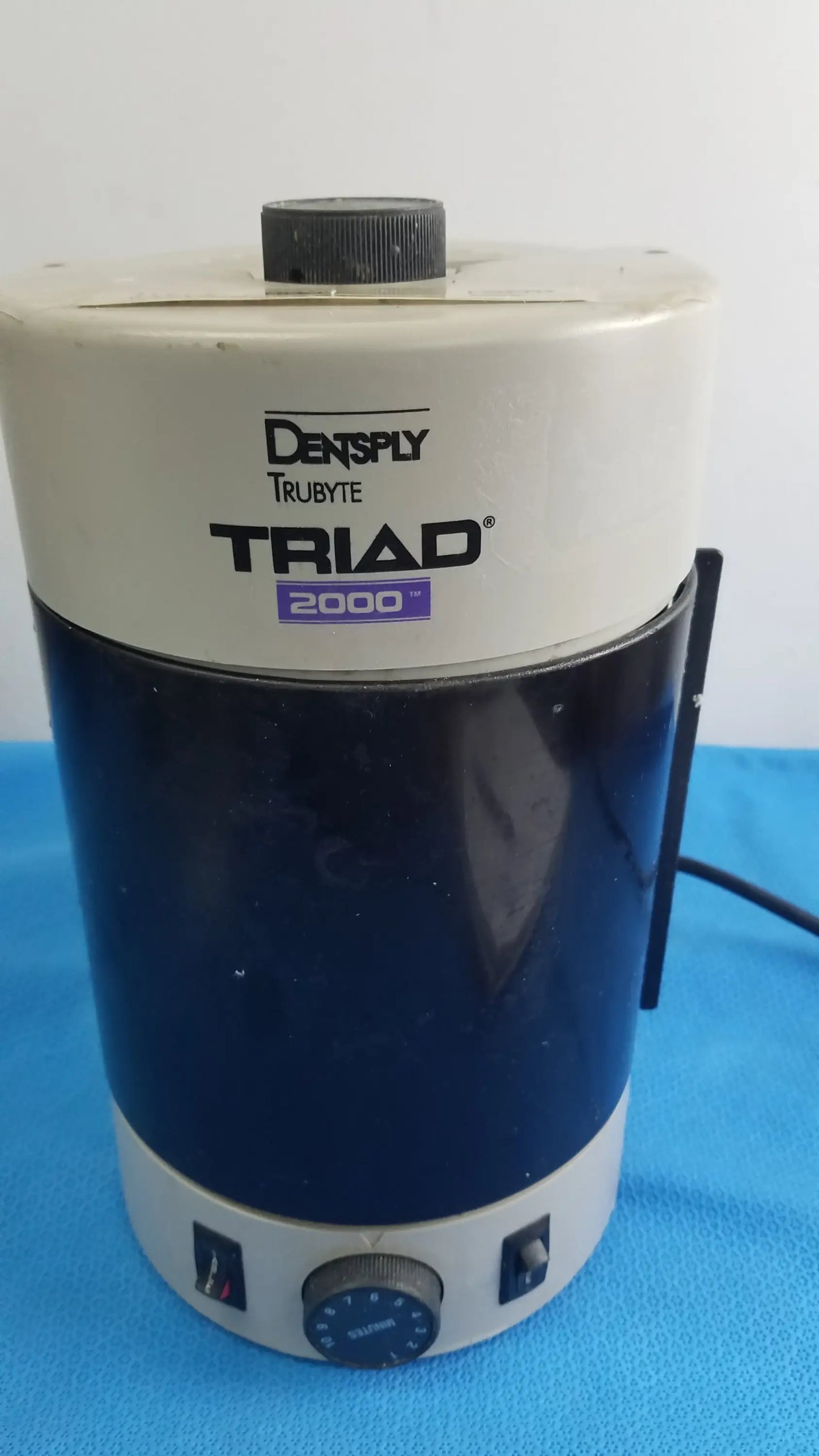 Dentsply Trubyte Triad 2000 Visible Light Curing System