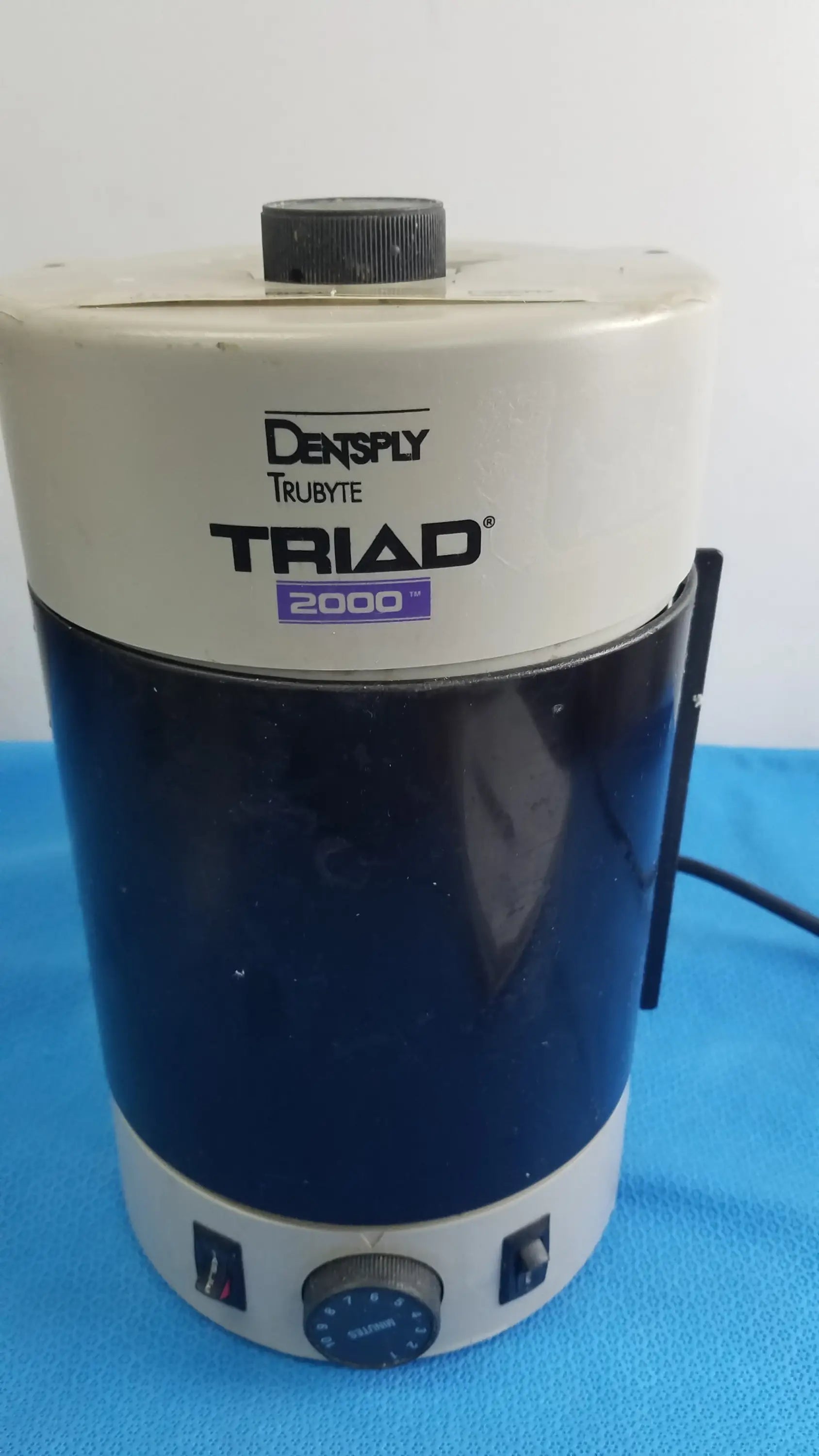 Dentsply Trubyte Triad 2000 Visible Light Curing System