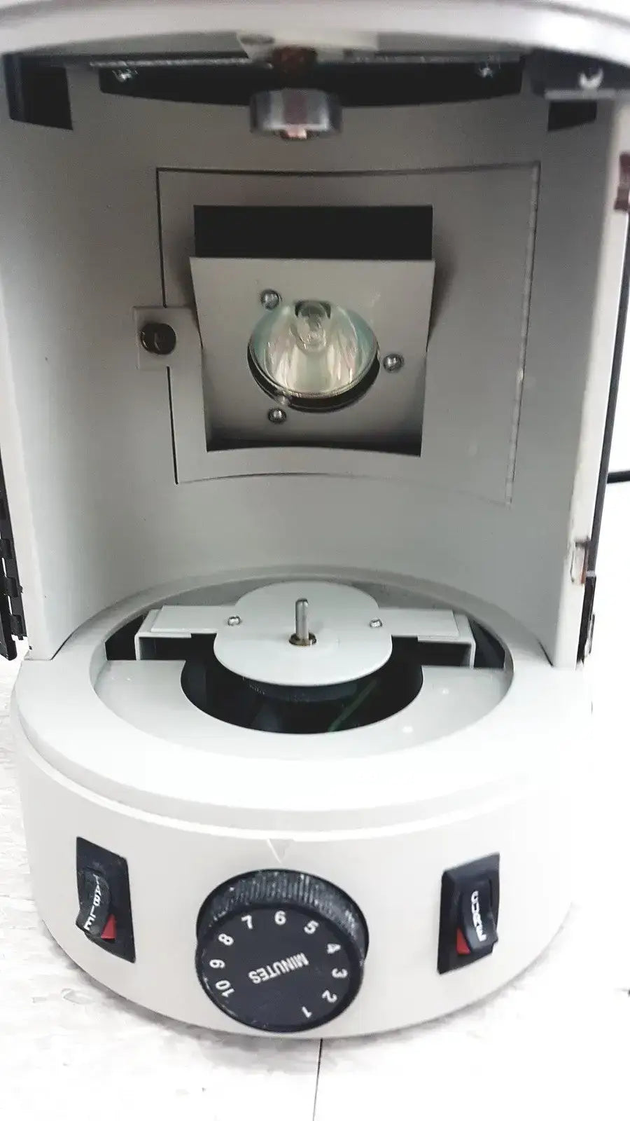 Dentsply TRUBYTE TRIAD 2000 Visible Light Curing Unit