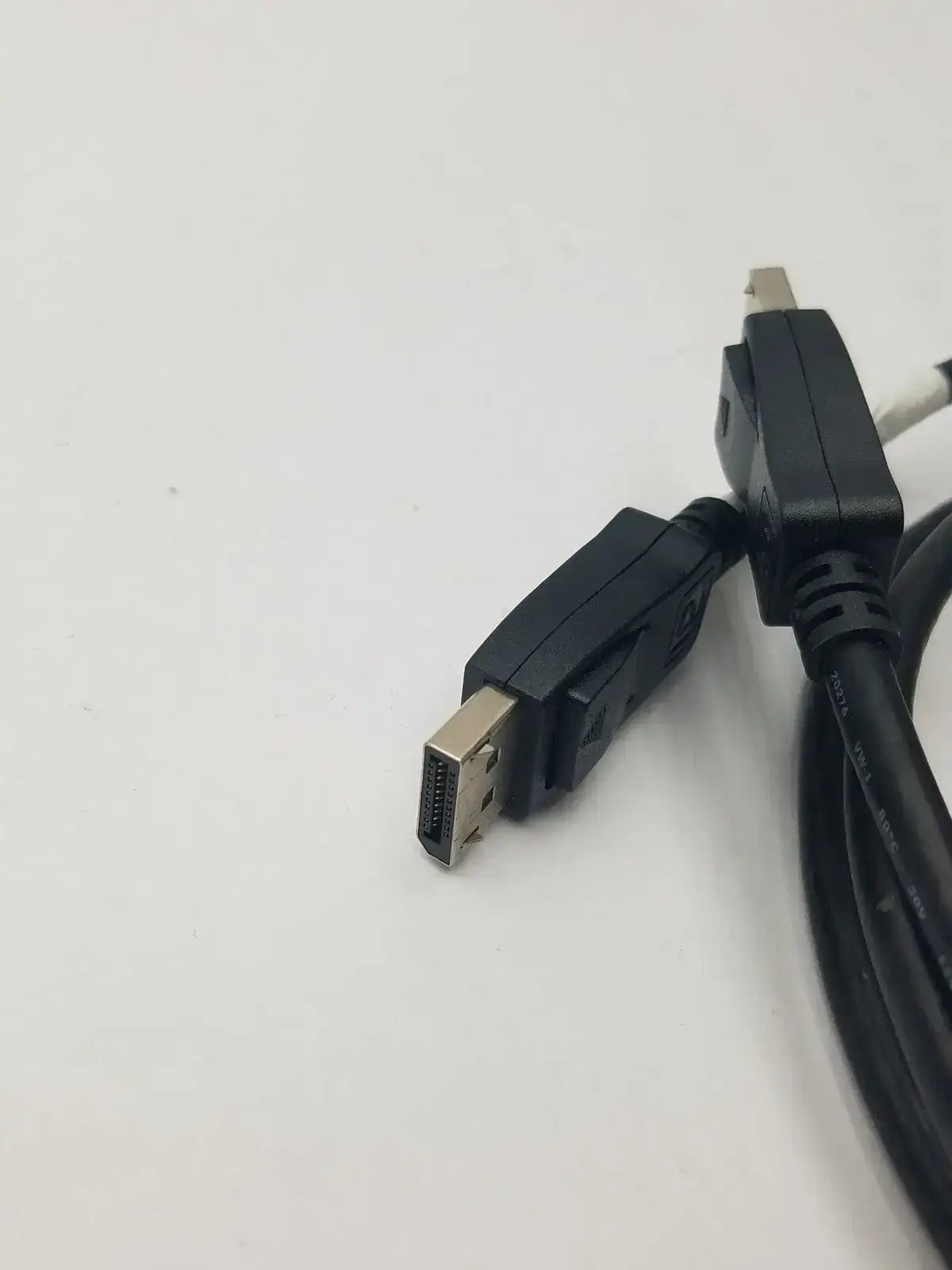 Displayport Cable (DP) E465667 AWM STYLE 20275 VW-1 30V Gelinte - DisplayPort