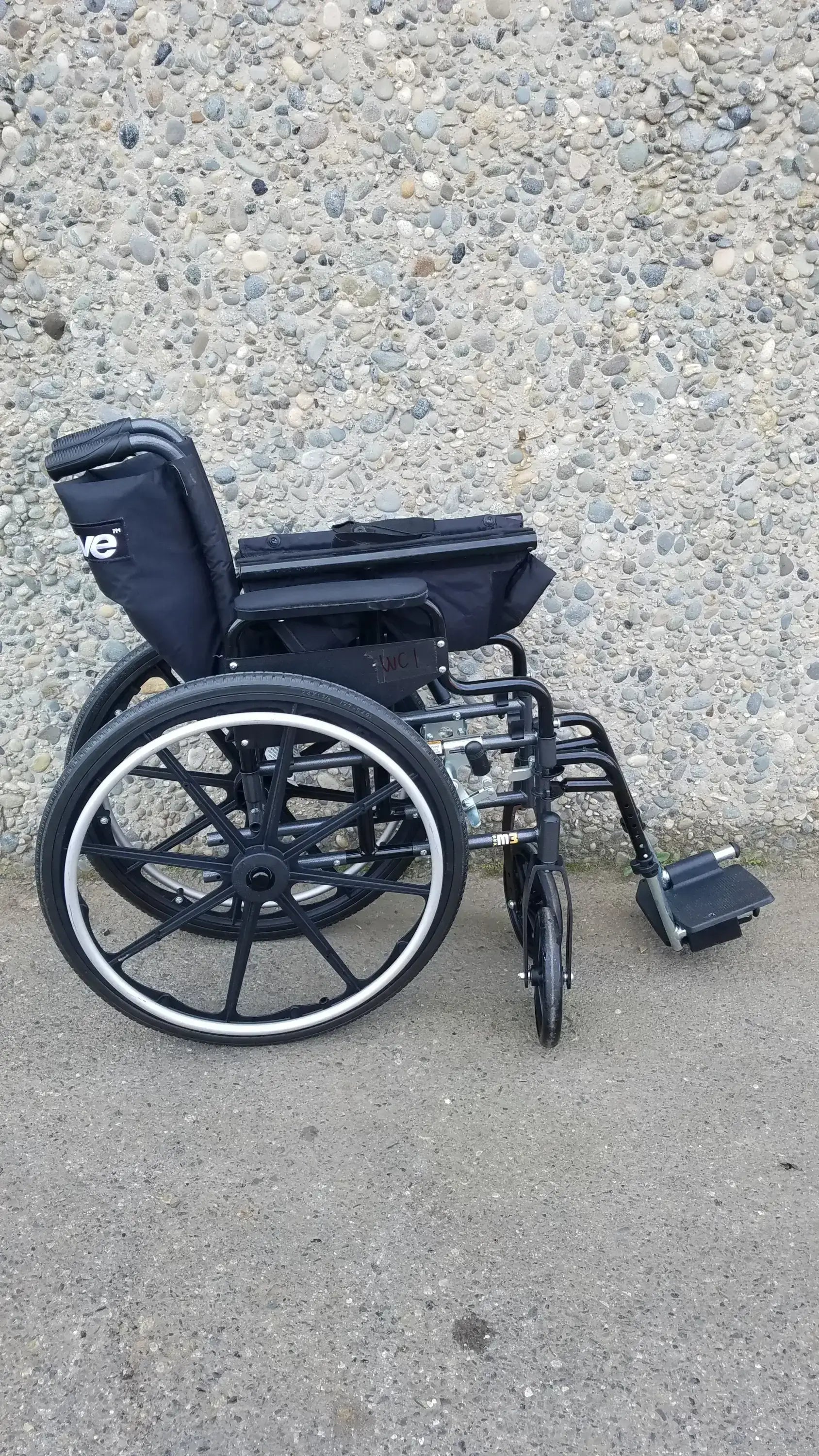 Drive Medical Folding Manual Wheelchair