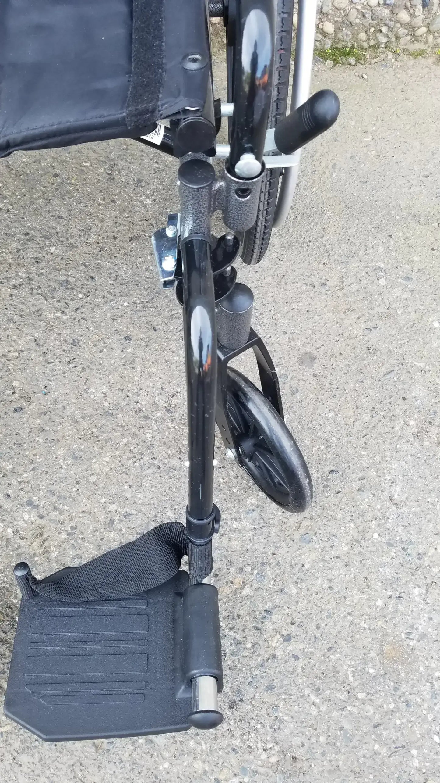 Drive Medical M3 Sport Foldable Wheelchair – Manual Lightweight Design