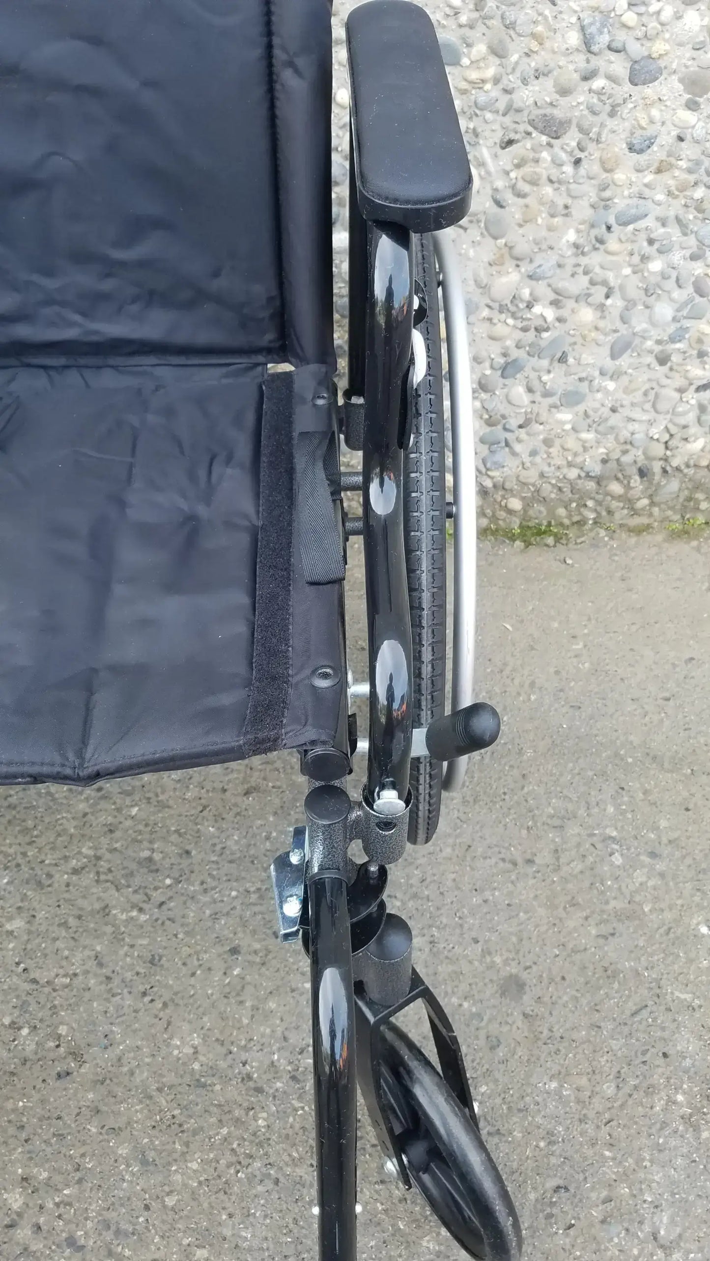 Drive Medical M3 Sport Foldable Wheelchair – Manual Lightweight Design