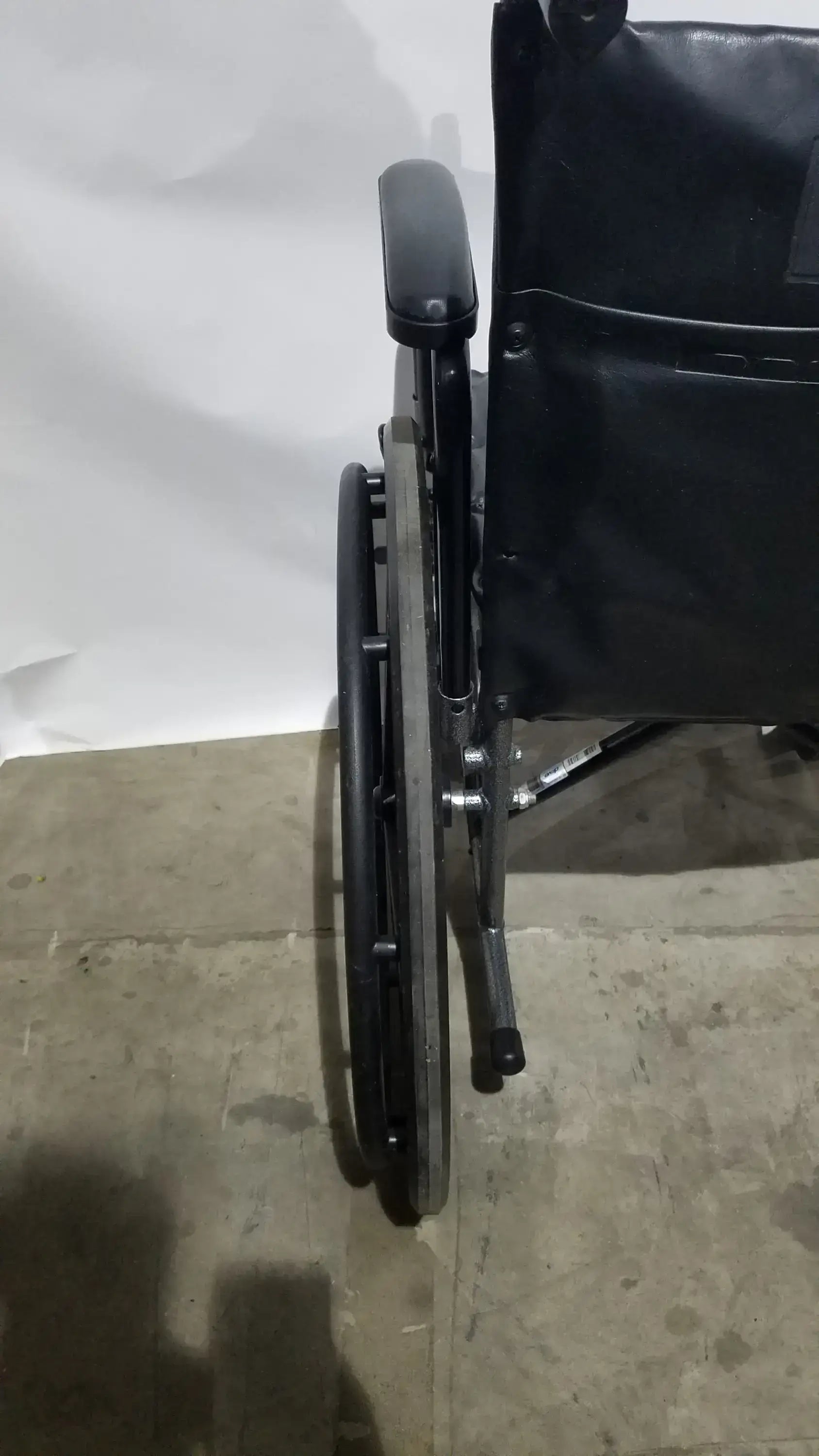 Drive Medical Silver Sport 2 Folding Wheelchair Lightweight Black Cushion Seat