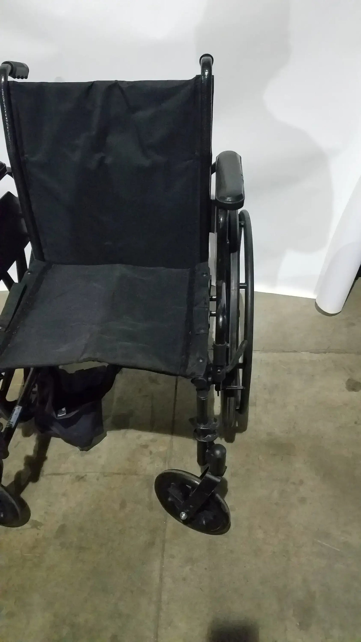 Drive Medical Silver Sport 2 Folding Wheelchair Lightweight Black Seat