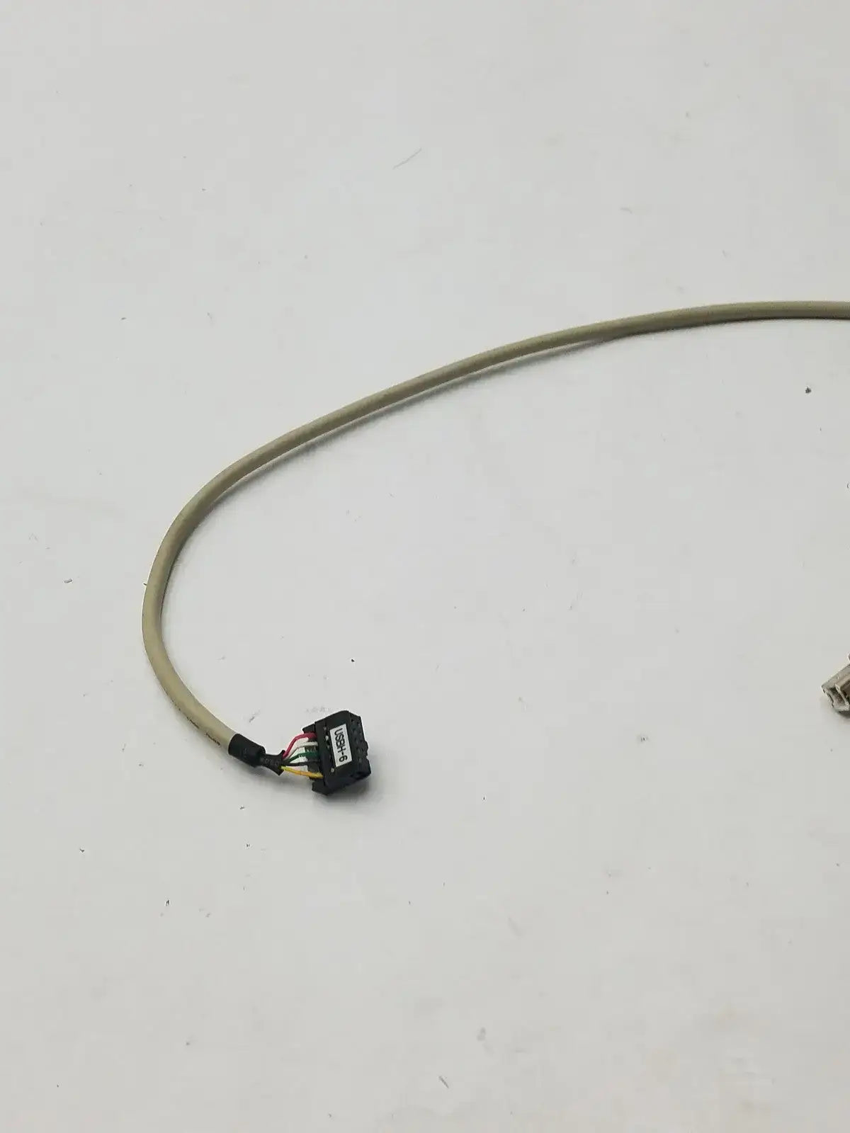 E74020-C AWM Style 2464 MA-P18 to USBH-6 - Adapter Cable