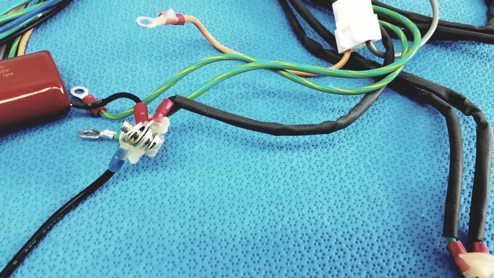 Electrical Harness Cable with Multi-Pin Connectors - MPP 4.7K630V
