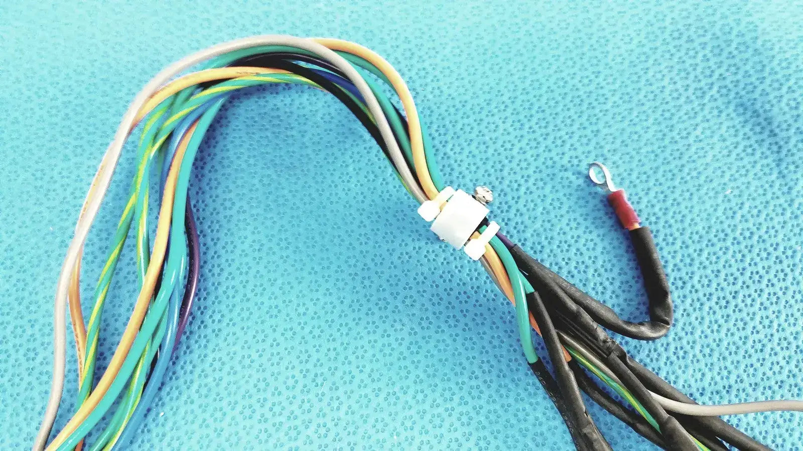 Electrical Harness Cable with Multi-Pin Connectors - MPP 4.7K630V