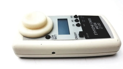 Cream-colored plastic environmental sensors Z100 ethylene oxide meter with digital display and rotary dial for oxide measurement