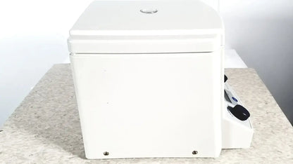 Eppendorf CentriIfuge 5415 D - Laboratory Centrifuge