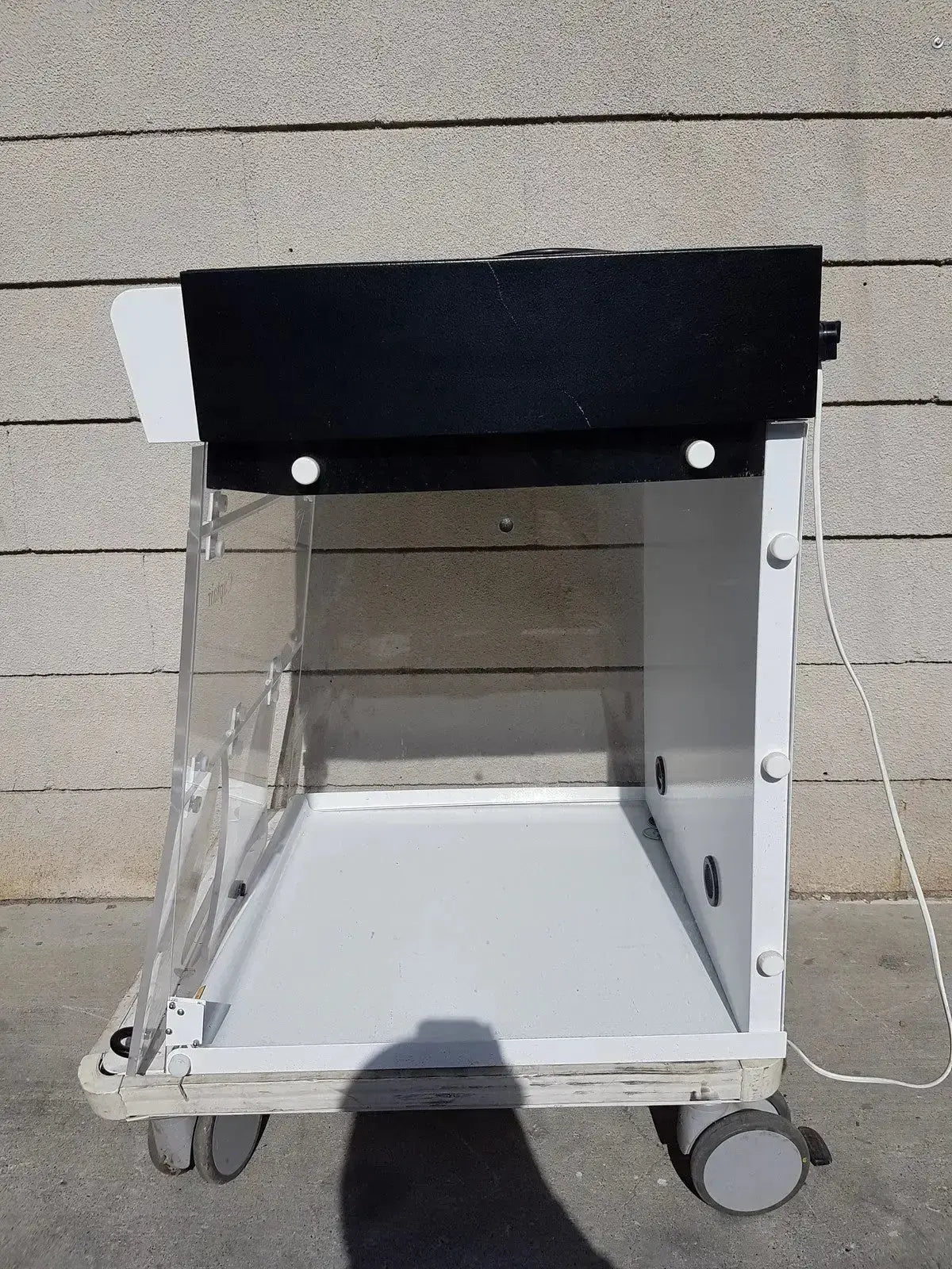 White and black erlab captair bio chem filtair mobile x-ray machine with transparent acrylic front panel for fume enclosure use