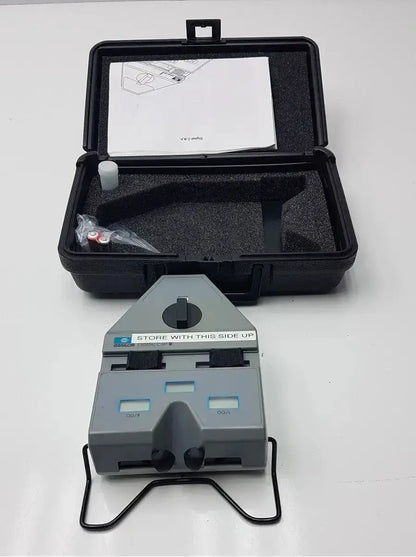 Essilor x81701 precision digital crp gray plastic clamp meter with black metal stand and store with this side up label