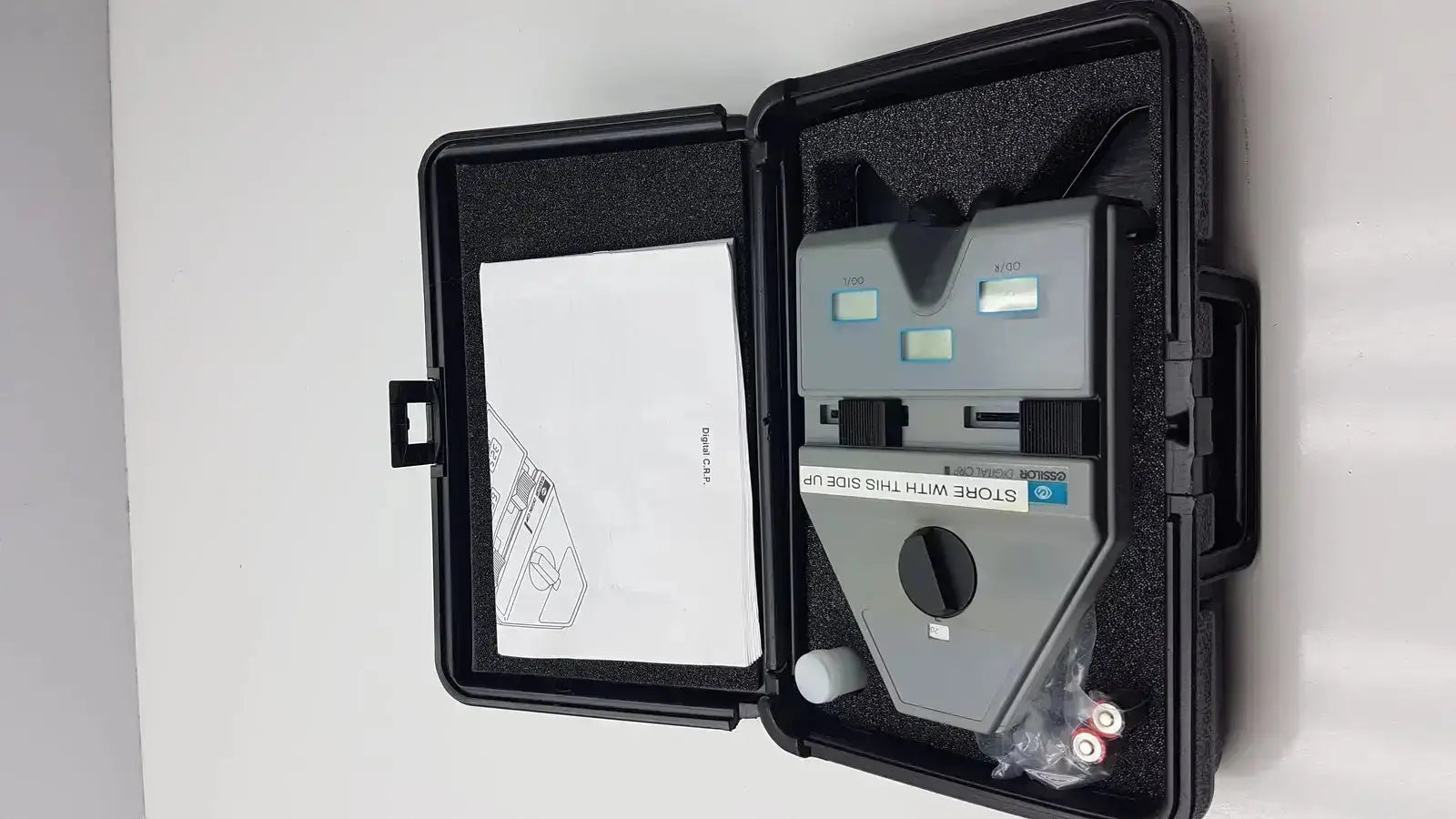 Gray essilor x81701 precision digital crp corneal reflection pupilometer with triangular base and dual rectangular screens in black case