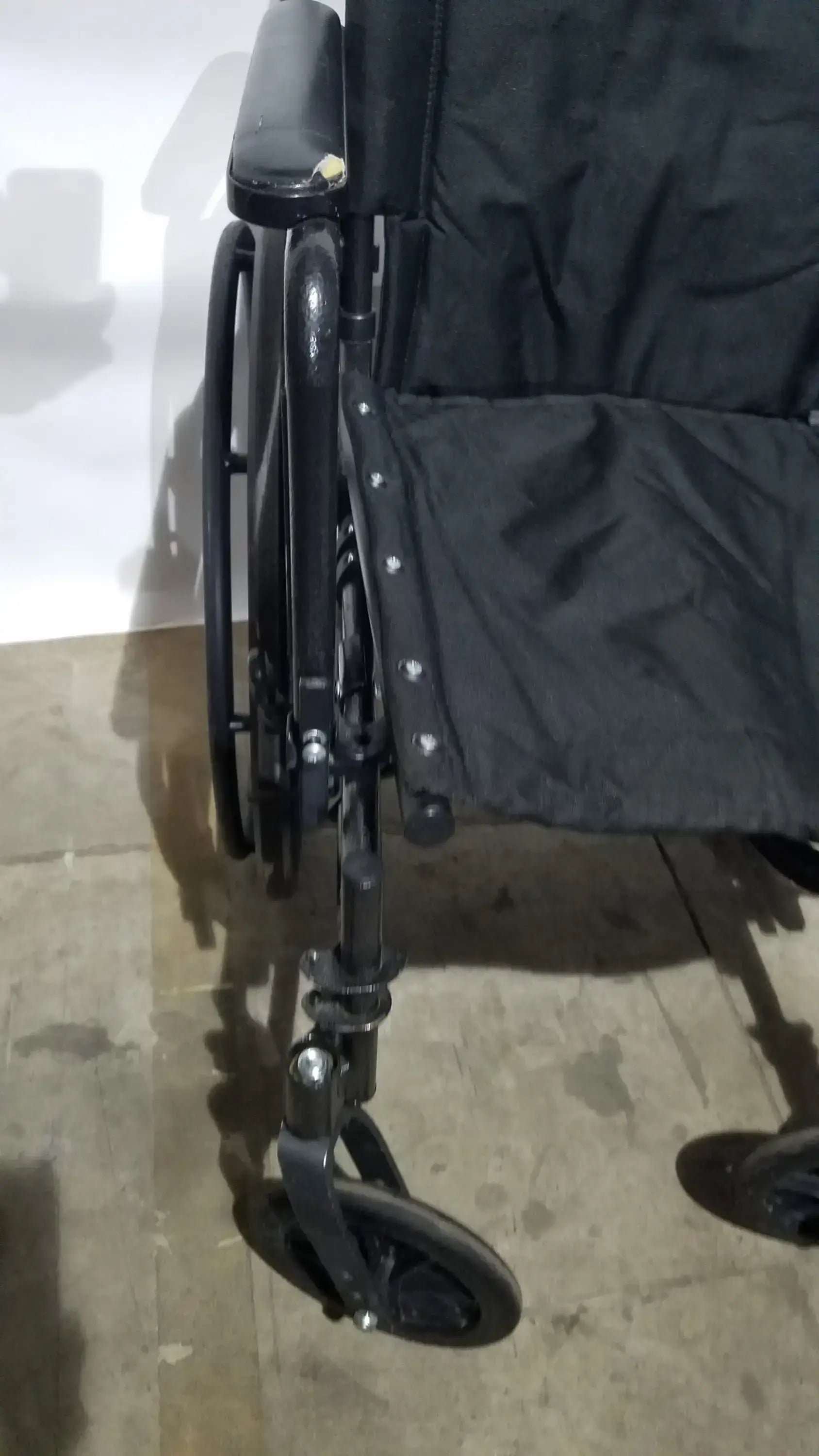 Everest & Jennings Traveler L4 Wheelchair Ultralight Adjustable Height Adult