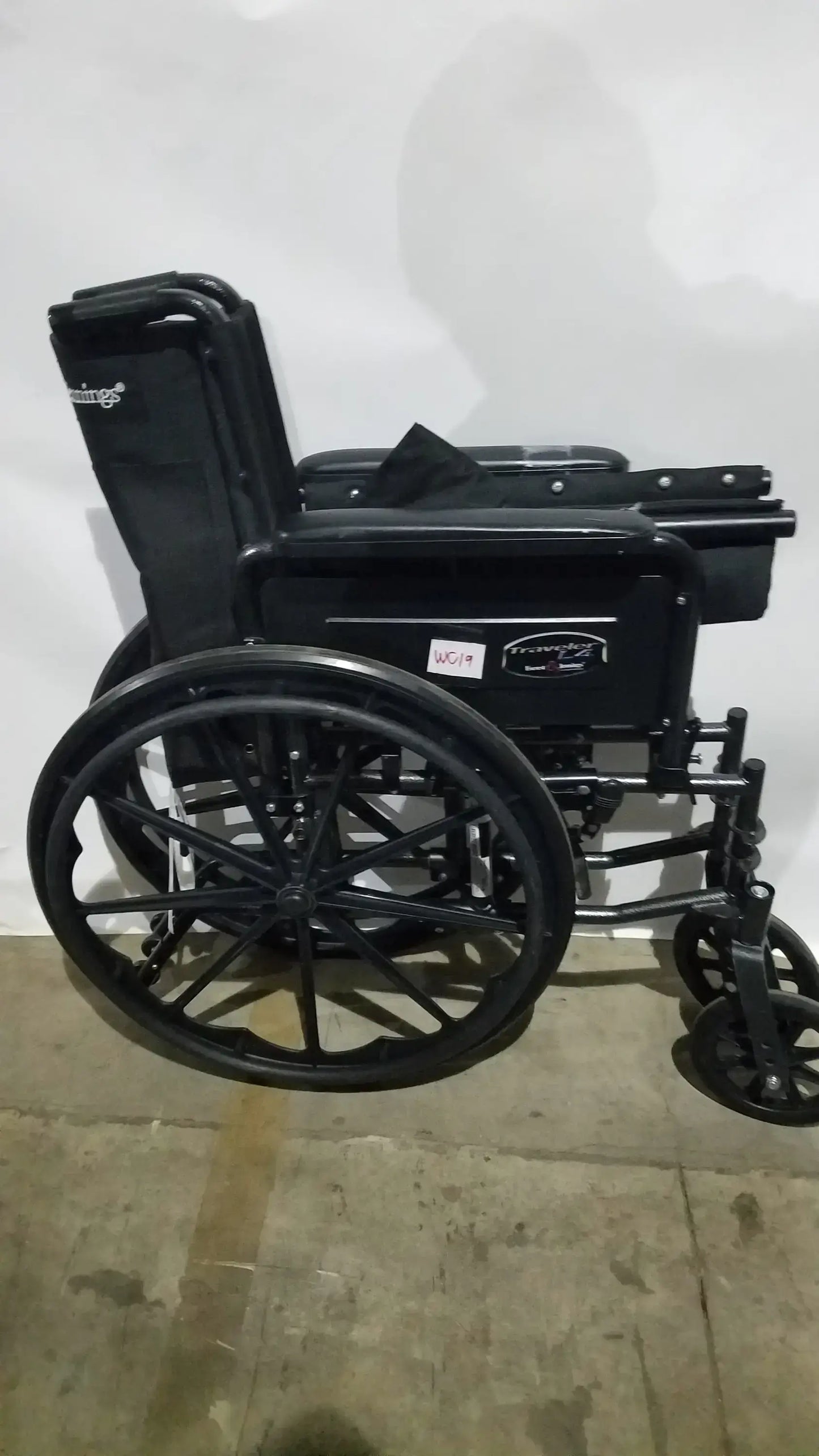 Everest & Jennings Traveler L4 Wheelchair Ultralight Adjustable Height Adult