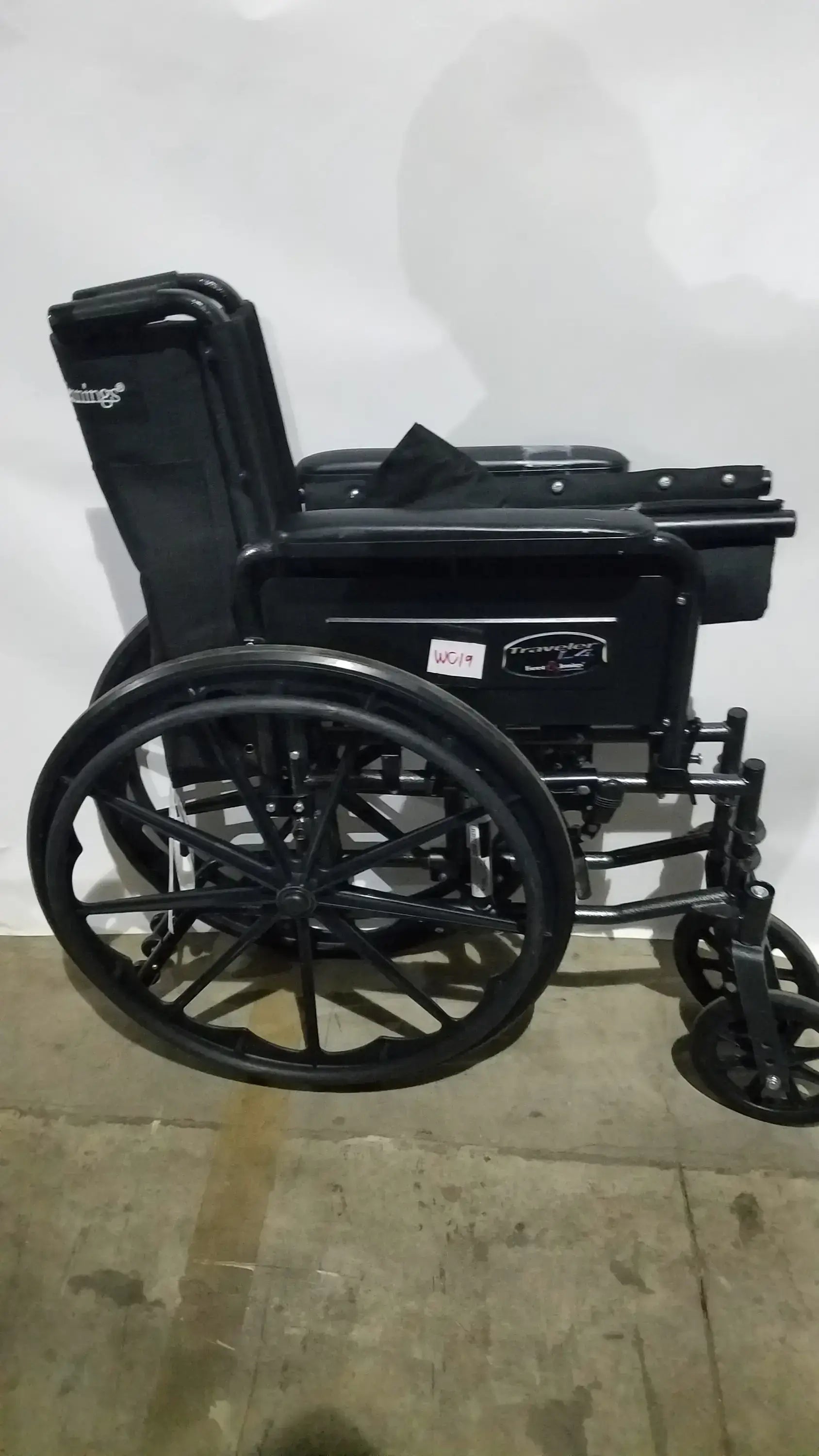 Everest & Jennings Traveler L4 Wheelchair Ultralight Adjustable Height Adult
