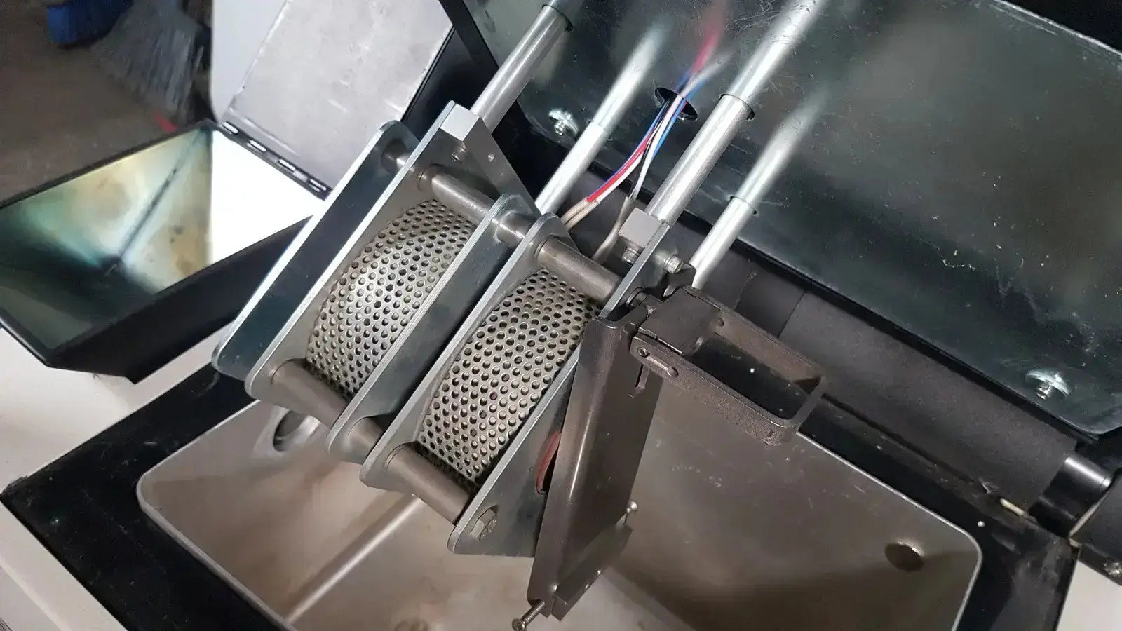 Industrial-grade stainless steel perforated rollers with robust metallic finish for excellent spex 6850 freezer mill biomedical evaluation
