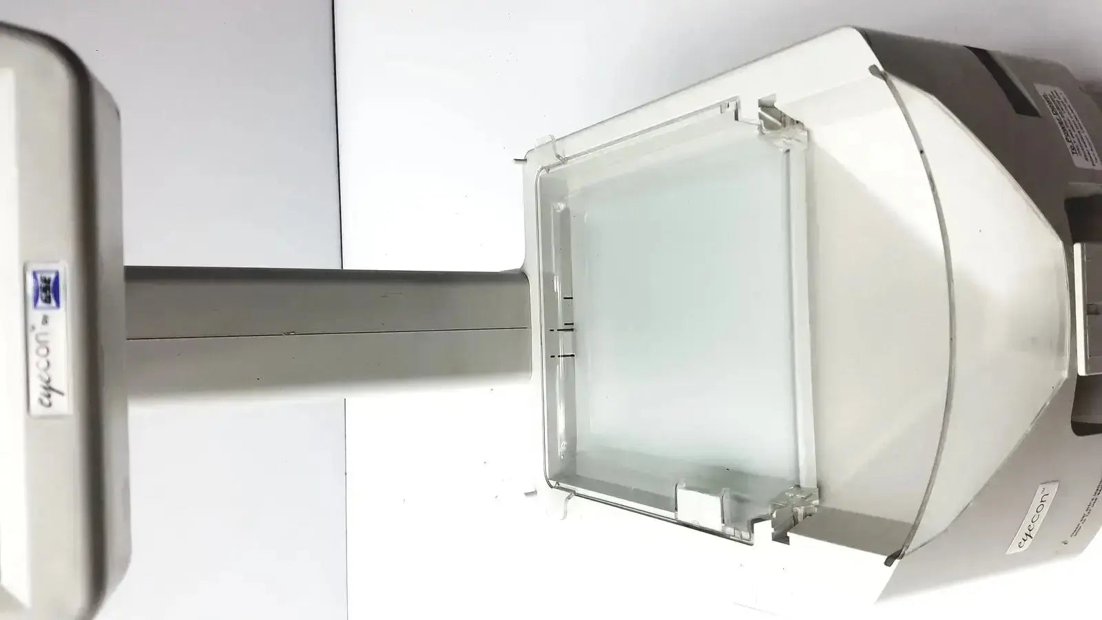 Eyecon by gse model 9400 automated vision inspection machine with silver white design and transparent glass panel for g-cir-r4-6f use