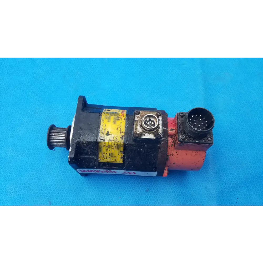 Fanuc A06B-0310-B002 AC Servo Motor - Model 2-0S 4-Pin & 17-Pin Connector - servo motor