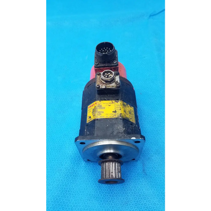 Fanuc A06B-0310-B002 AC Servo Motor - Model 2-0S 4-Pin & 17-Pin Connector - servo motor