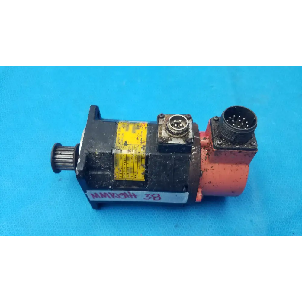 Fanuc A06B-0310-B002 AC Servo Motor - Model 2-0S 4-Pin & 17-Pin Connector - servo motor