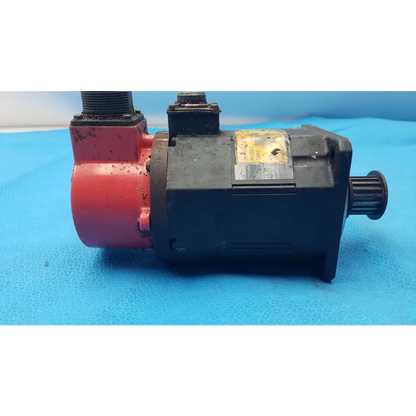 Fanuc A06B-0310-B002 AC Servo Motor - Model 2-0S 4-Pin & 17-Pin Connector - servo motor