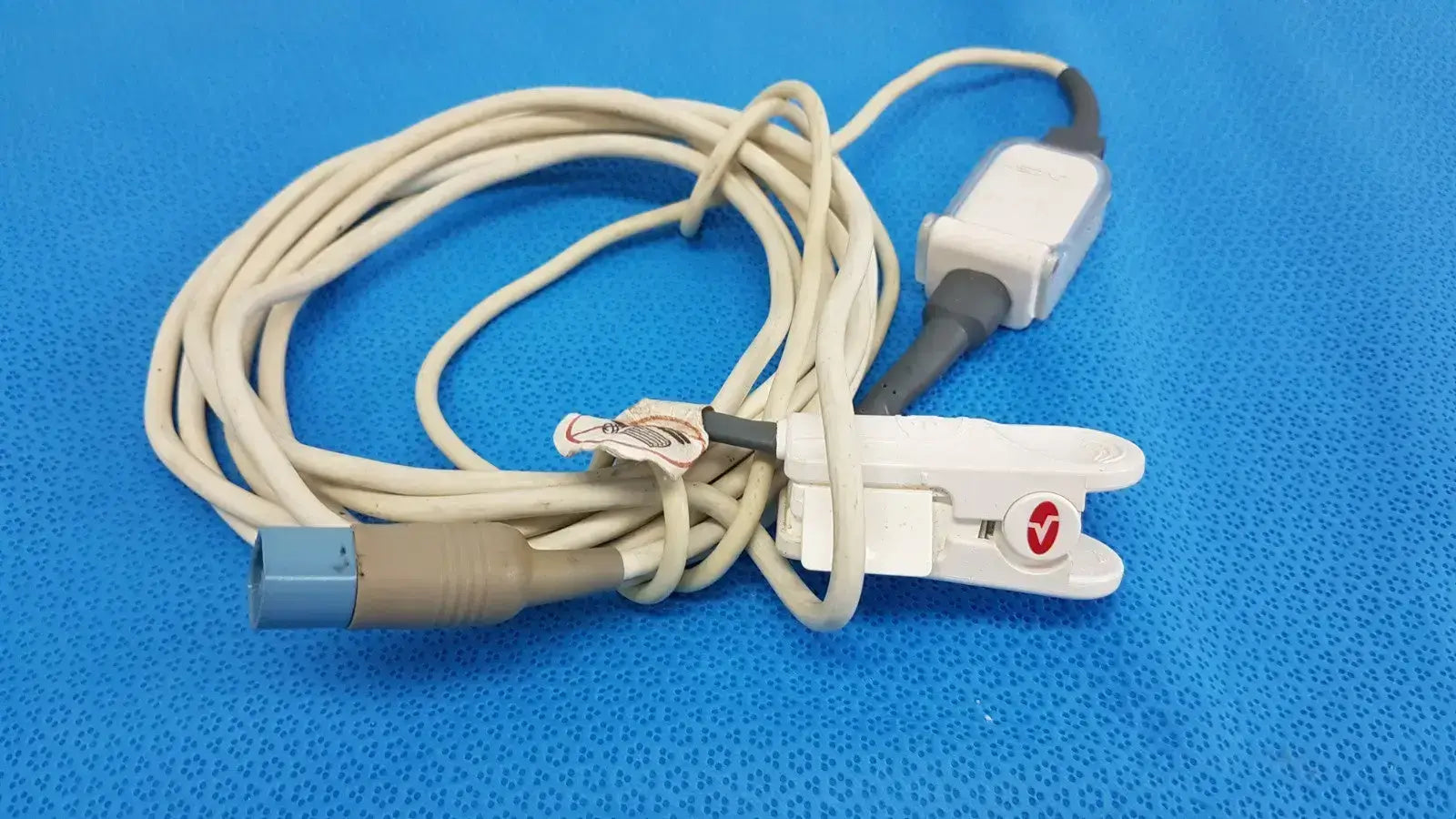 Finger Clip SpO2 Sensor w/ Extension Cable & Multi-Pin Connector – Patient Monit