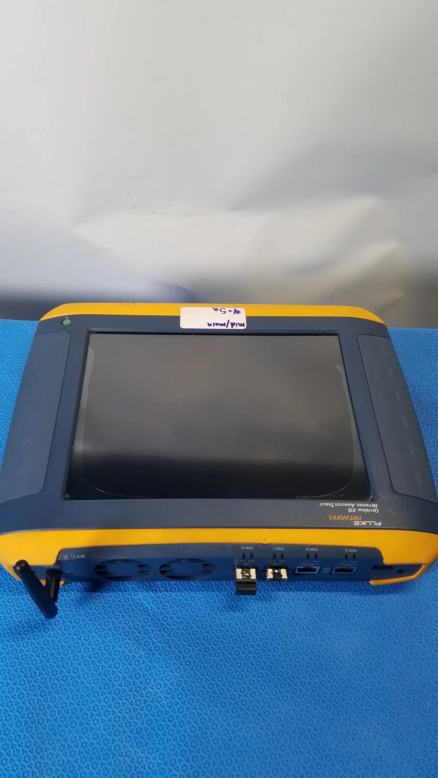 Yellow and black fluke networks optiview xg network analysis tablet with touchscreen for field network analysis use