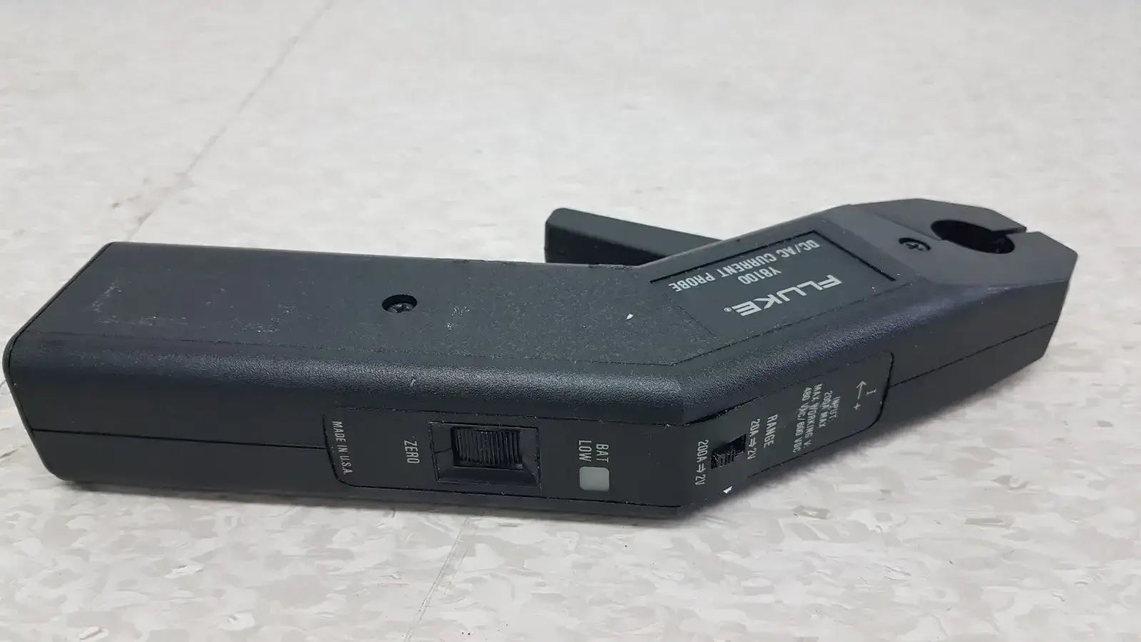 Fluke Y8100 DC/AC Current Probe - Clamp-On