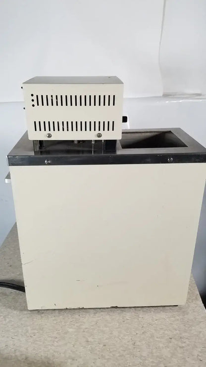 Gaton Model 666 Parallel Detector Water Chiller
