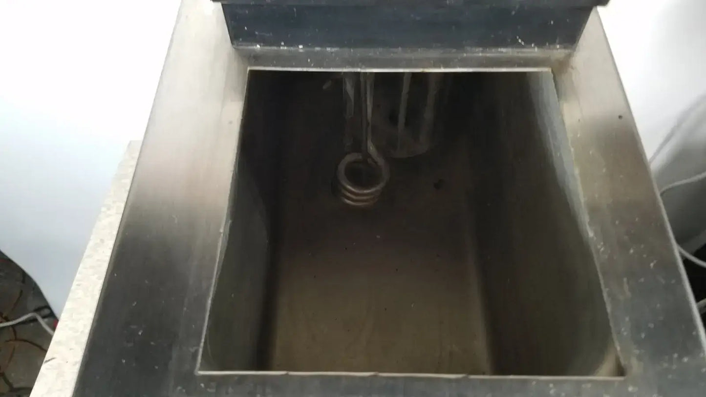 Gaton Model 666 Parallel Detector Water Chiller