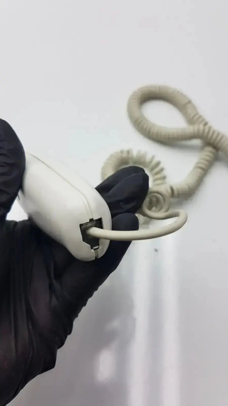White coiled dragonfly hand switch telephone handset with beige spiral cord and rj-45 connector for ge dragonfly hand