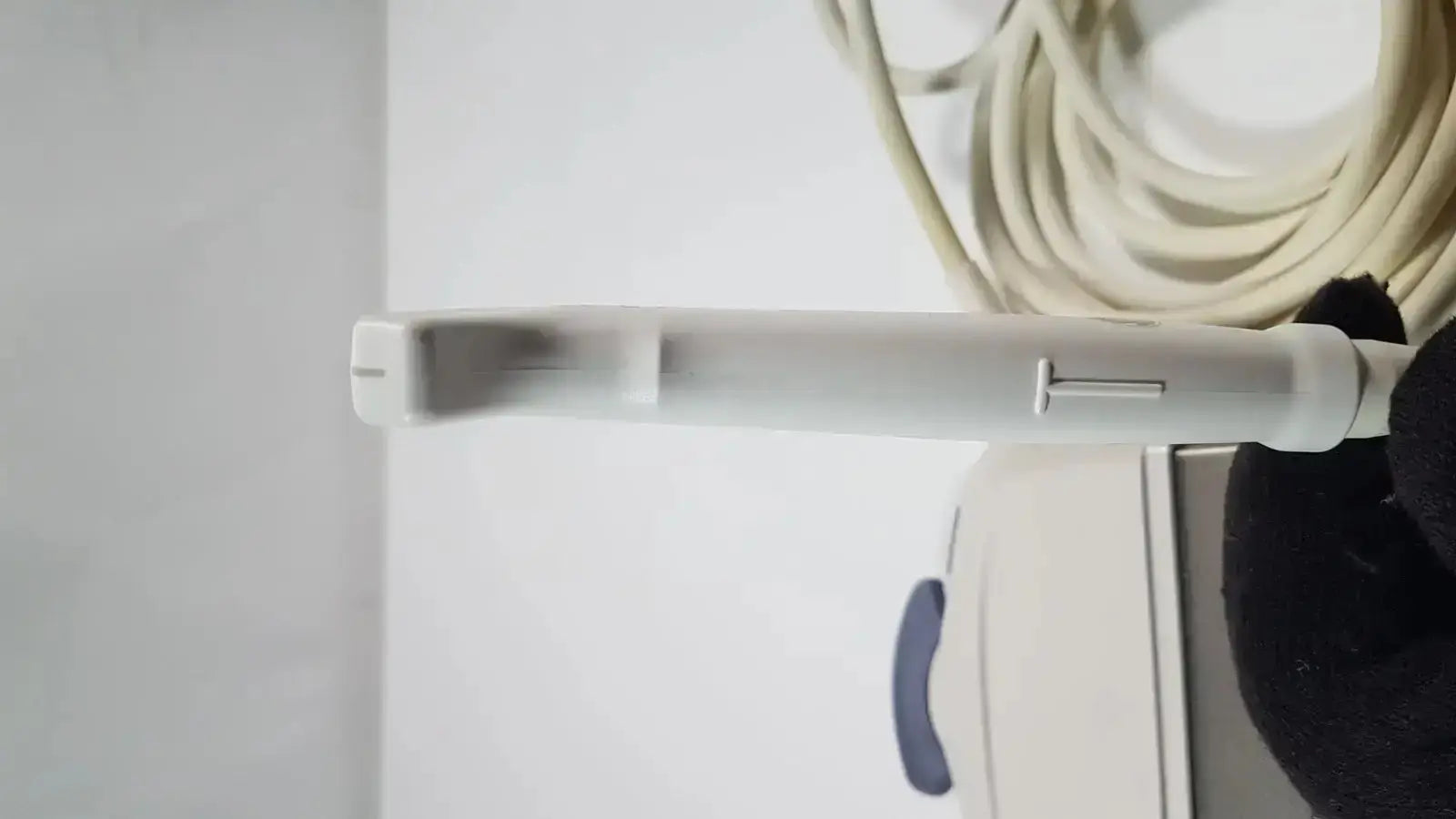 White plastic ultrasound transducer probe for ge l8-18i-d linear array linear array ultrasound device ref 5336965
