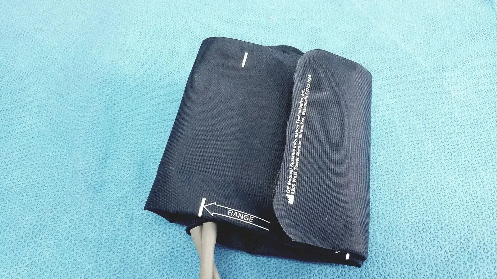 GE Medical Systems Adult Long Critikon Blood Pressure Cuff 23–33 cm – 002206