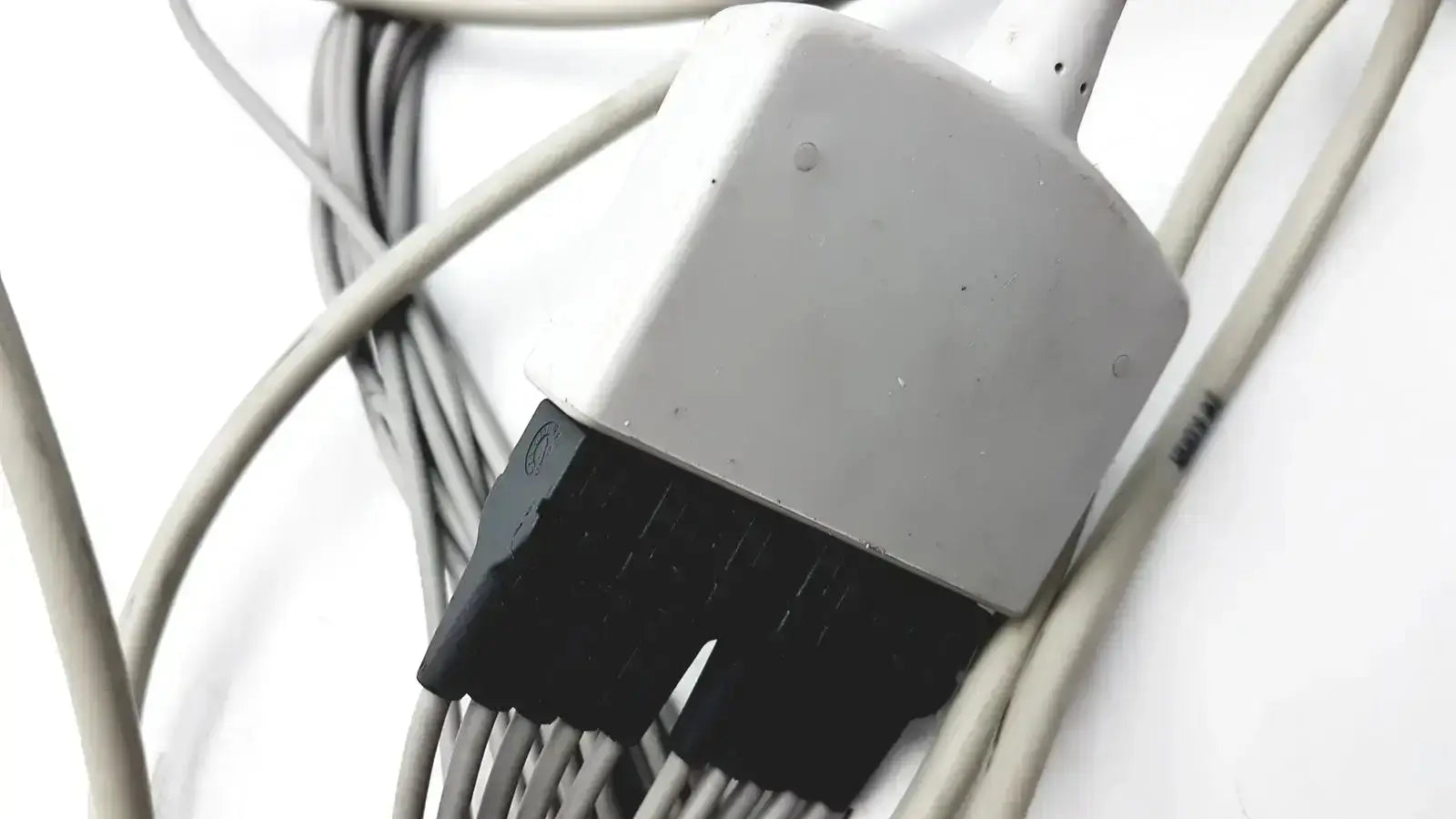 Gray and black medical lead trunk cable connector with rectangular housing for ge multi-link marquette ekg 10 lead trunk cable