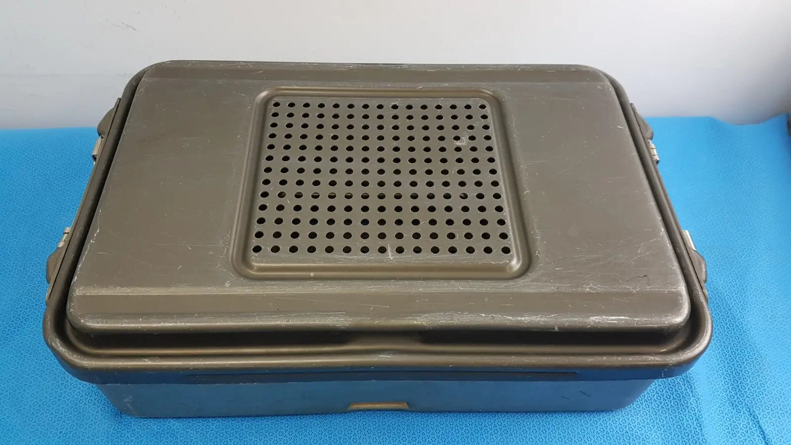 Genesis Stainless Steel Instrument Sterilization Tray With Lid 17.5"x12"x4.25"