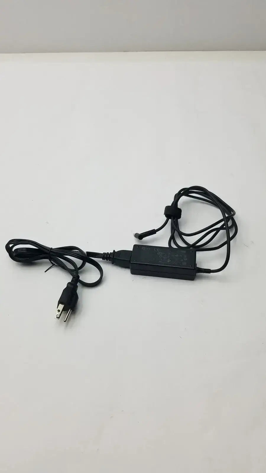 Genuine HP 45W AC Charger for Laptop TPN-CA14 - Power Adapter