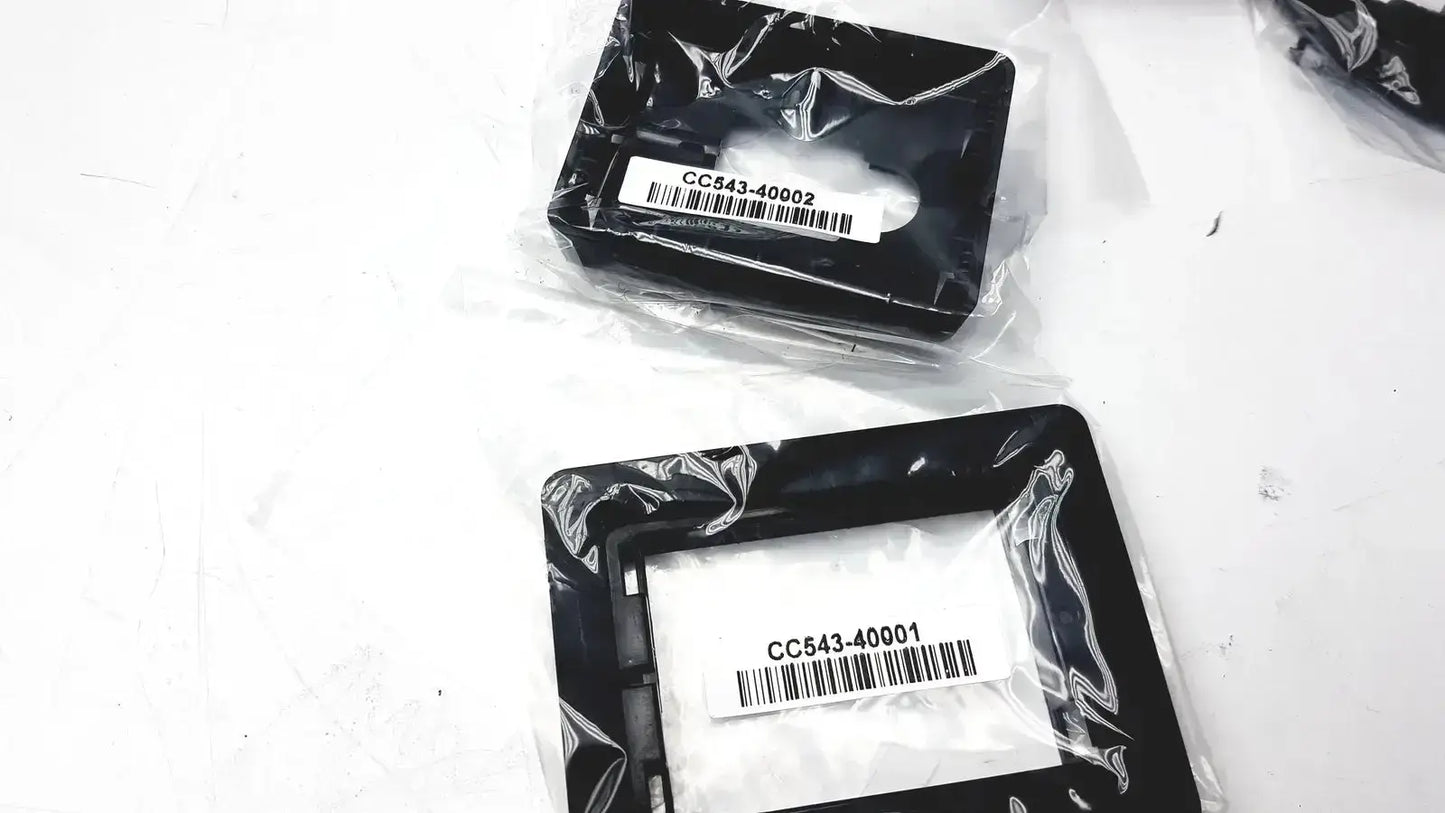 Black rectangular genuine hp cc543b smartcard niprnet solution sealed in clear plastic with white barcode label
