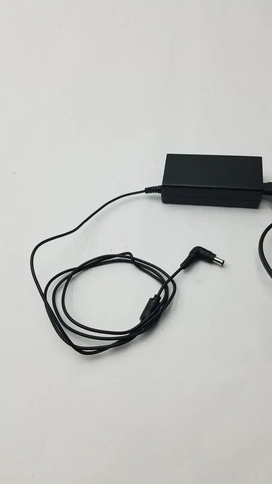 Genuine Samsung TV Monitor AC/DC Adapter Power Supply A4819_FDY 19V 2.53A 48W
