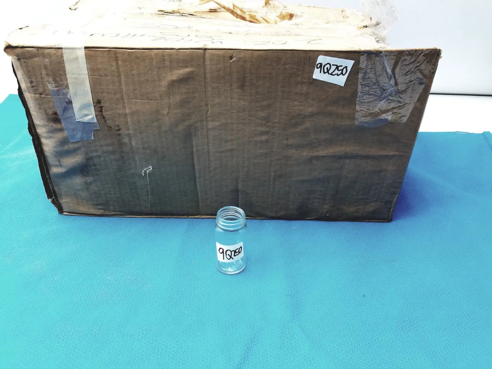 Glass Bottle Clear Round Wide Mouth w/ Black Cap –4 oz  Reusable Container