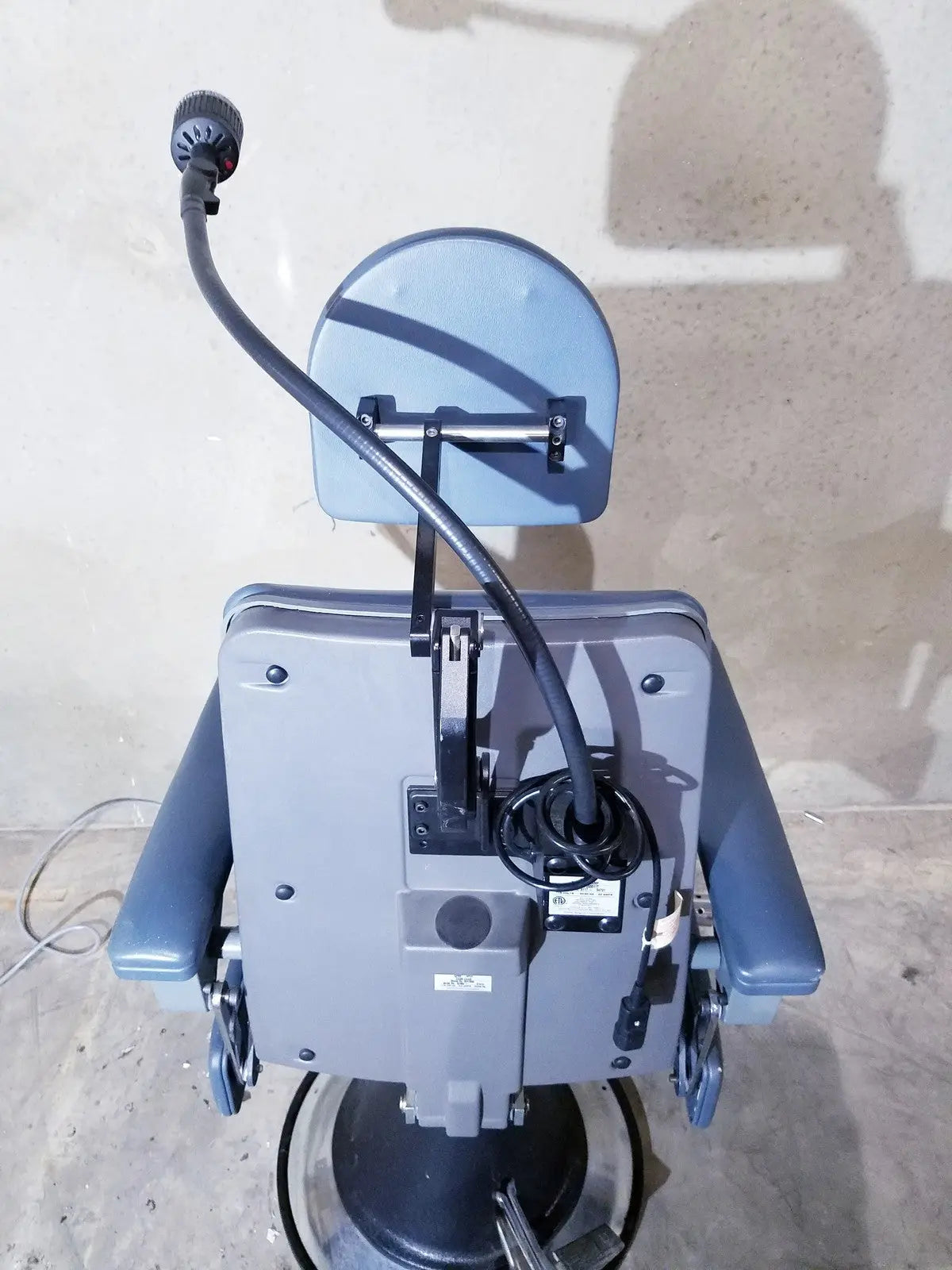 Global Surgical Corporation SMR Apex 2400 Exam Chair w/ Solarlite Lamp S900117