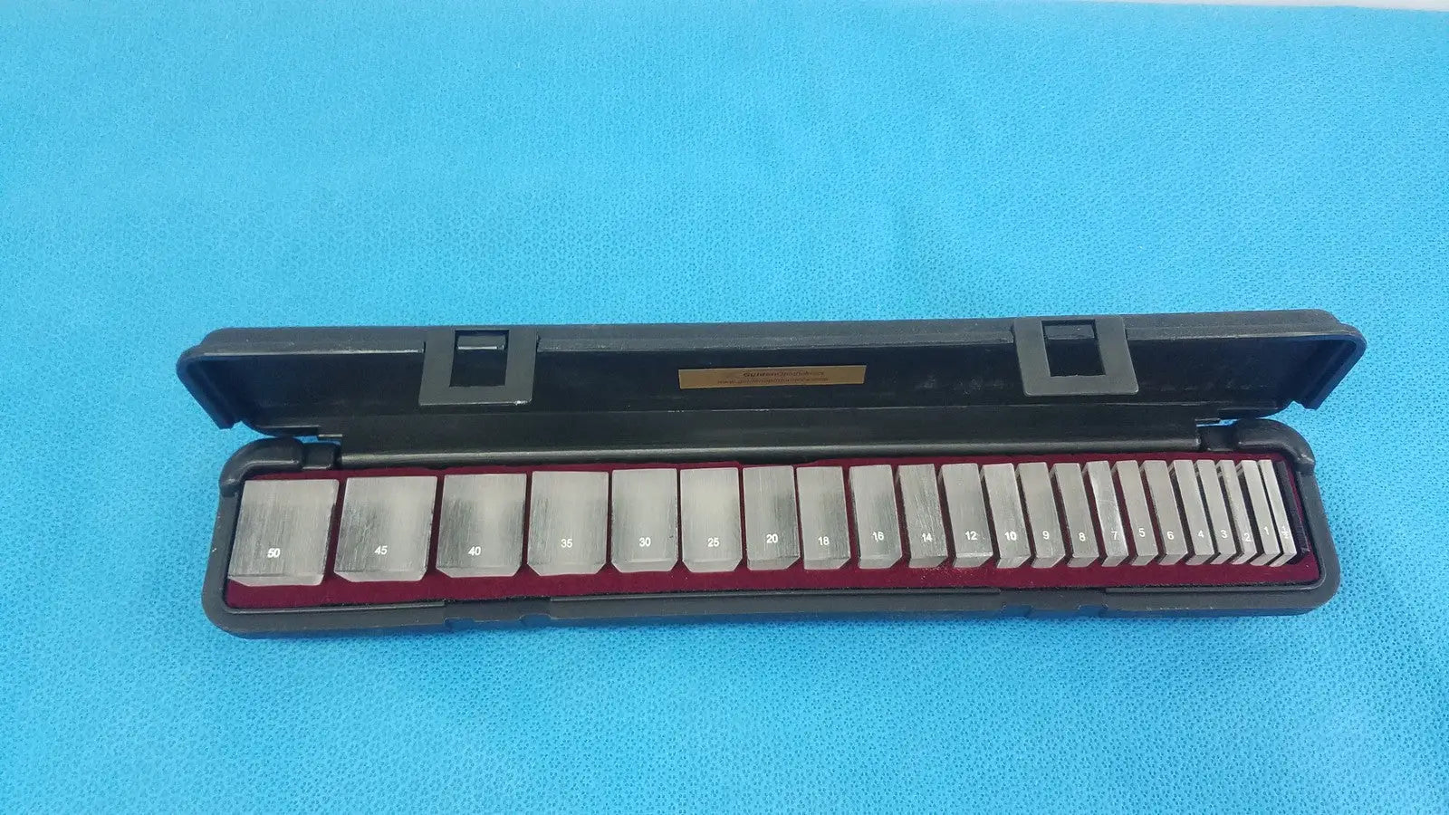 Gulden Ophthalmic S-22 Prism Set In Shatter Proof Case
