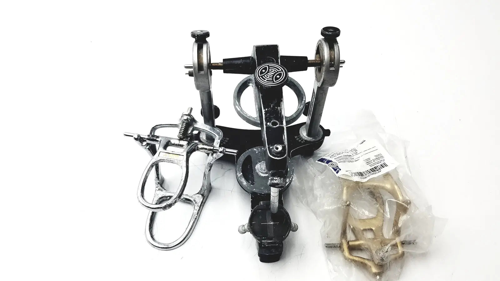 Hanau Semi-Adjustable Dental Modular With Chrome Articulator