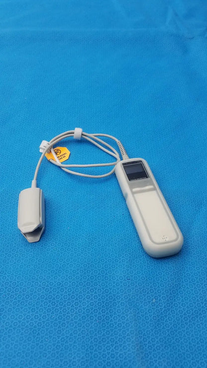 Handheld Spot-Check Pulse Oximeter With Sensor