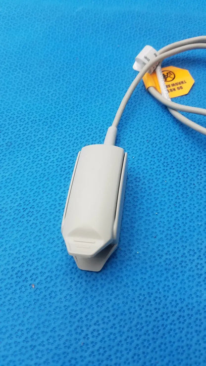 Handheld Spot-Check Pulse Oximeter With Sensor