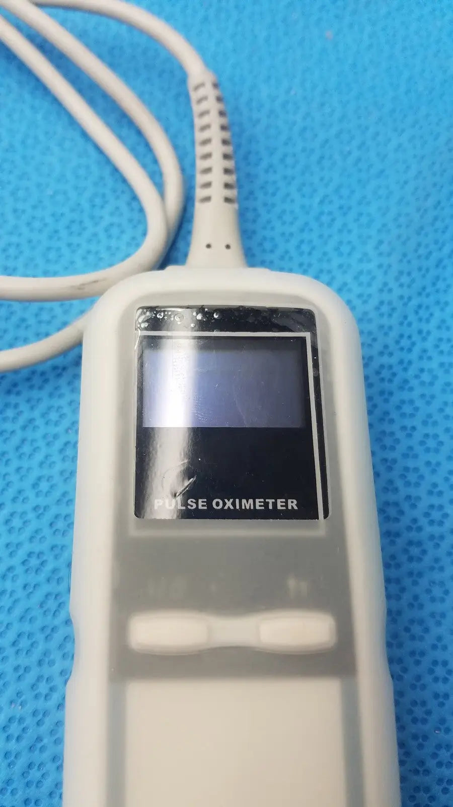 Handheld Spot-Check Pulse Oximeter With Sensor