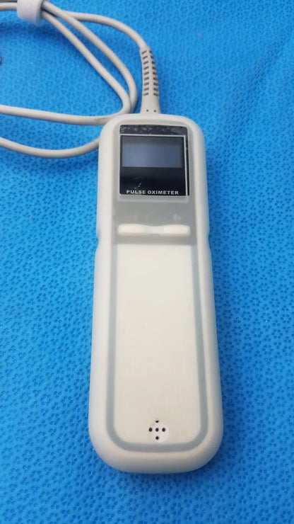 Handheld Spot-Check Pulse Oximeter With Sensor